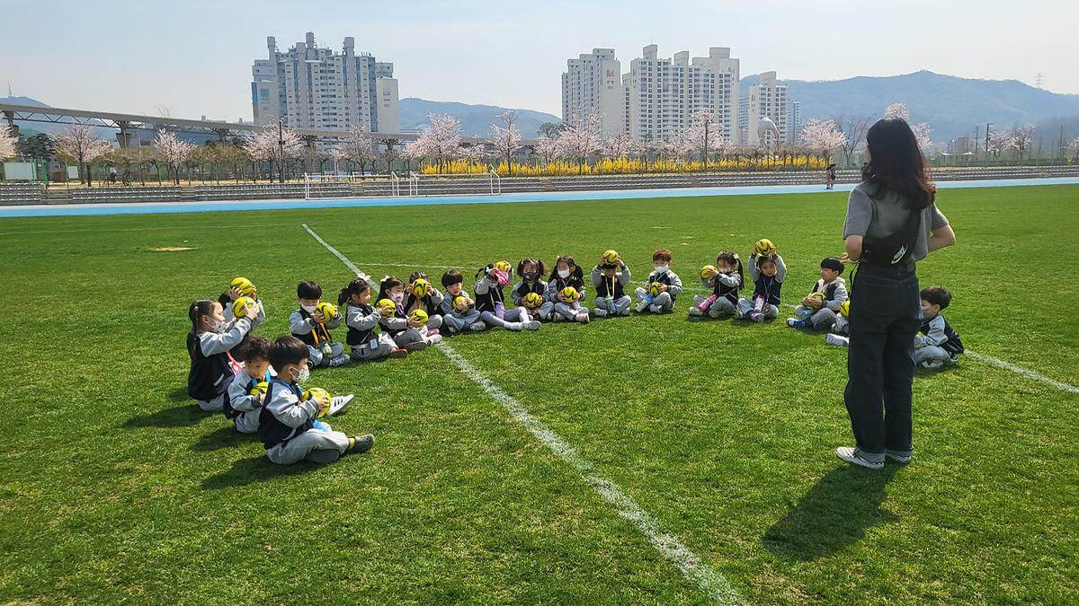 보조경기장-천연잔디구장.jpg 이미지