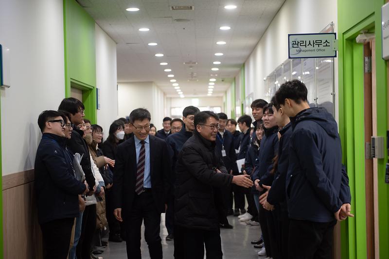 ★240115_사진자료(인천시설공단_김종필_이사장,_사업현장_찾아_“시민이_체감하는_성과_창출_앞장”)_현장방문.jpg 이미지