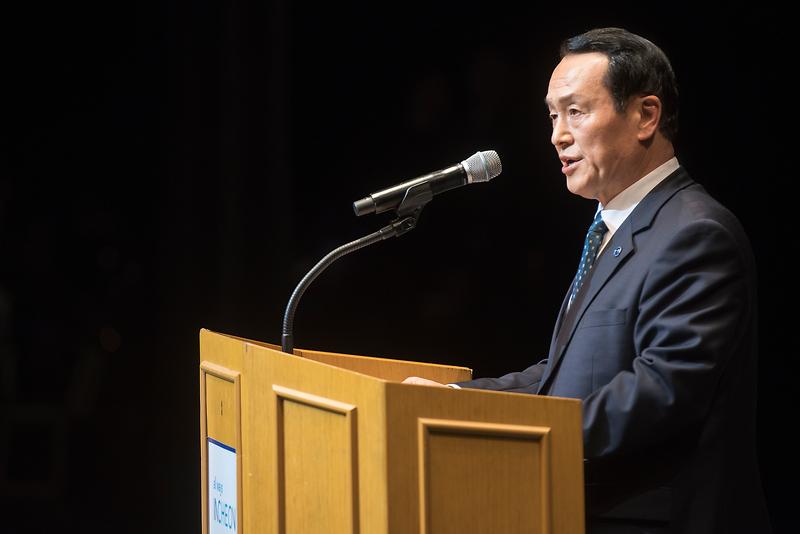 창립 16주년 기념식에서 인사말씀 중인 공단 이응복 이사장.jpg 이미지