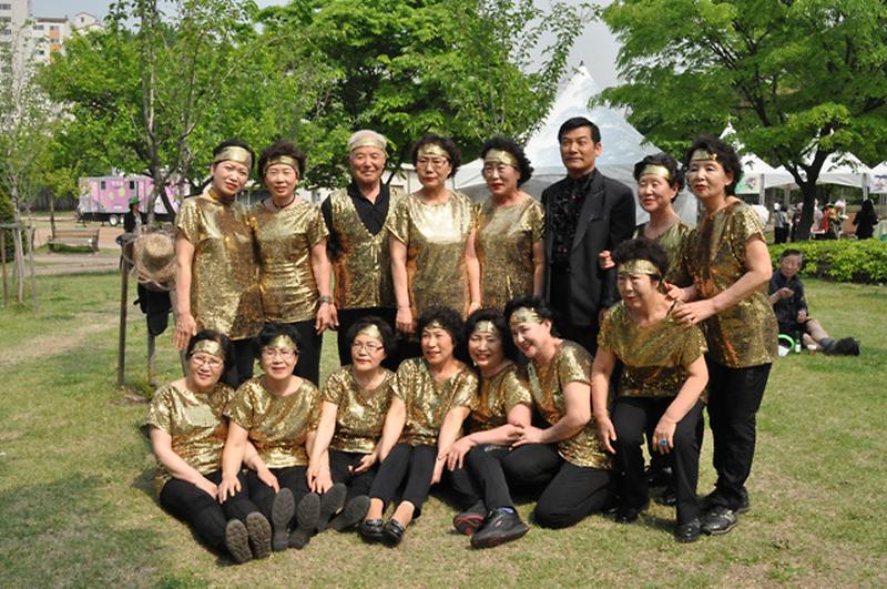 제3회 인천시 아이러브 카네이션 어버이축제 실버예술경연대회 참가 사진